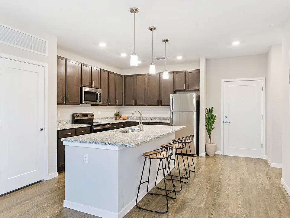 Parkside at Avalon Park apartments community photo