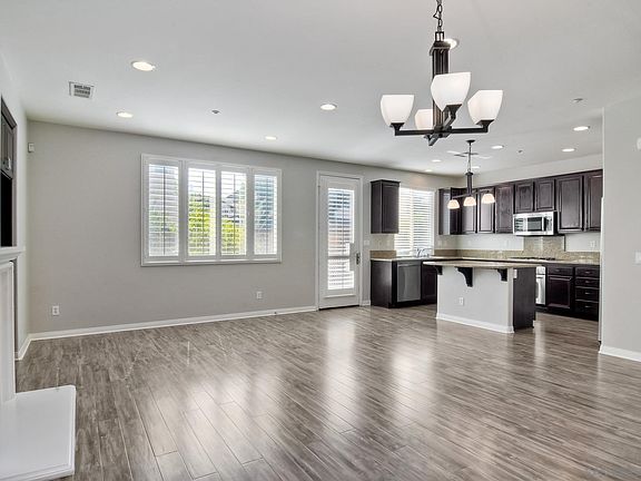 5th image of 10501 Hollingsworth Way
