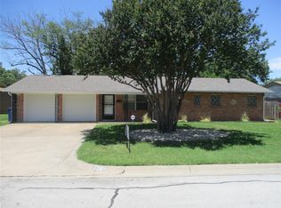 336 SW Dian St, Burleson, TX 76028