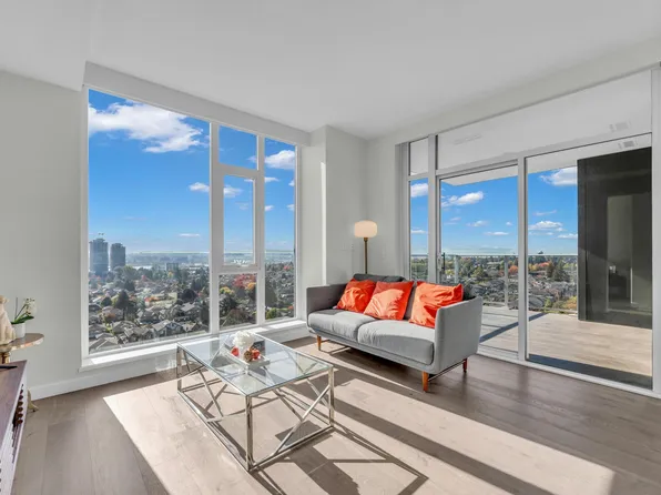 7418 Paulson St #1504, Vancouver, BC V6P 0K2