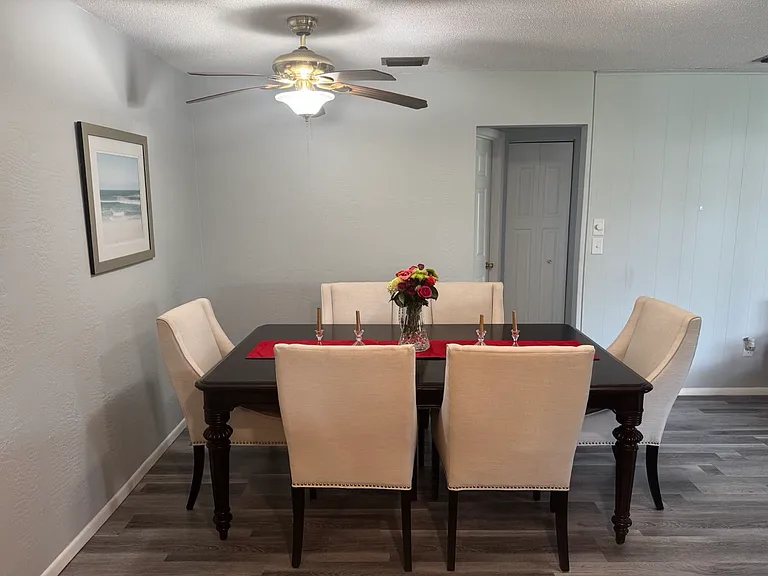 1063 Wexford Way — Photo 13