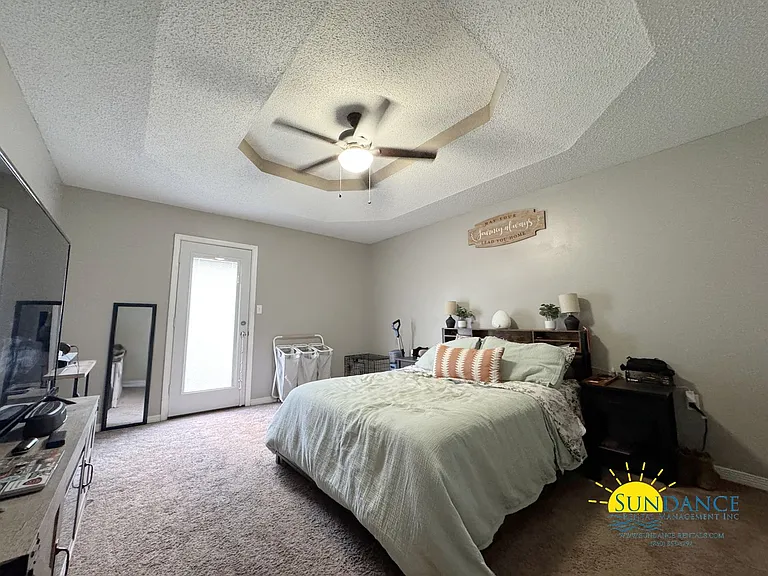 1701 Colonial Ct — Photo 7