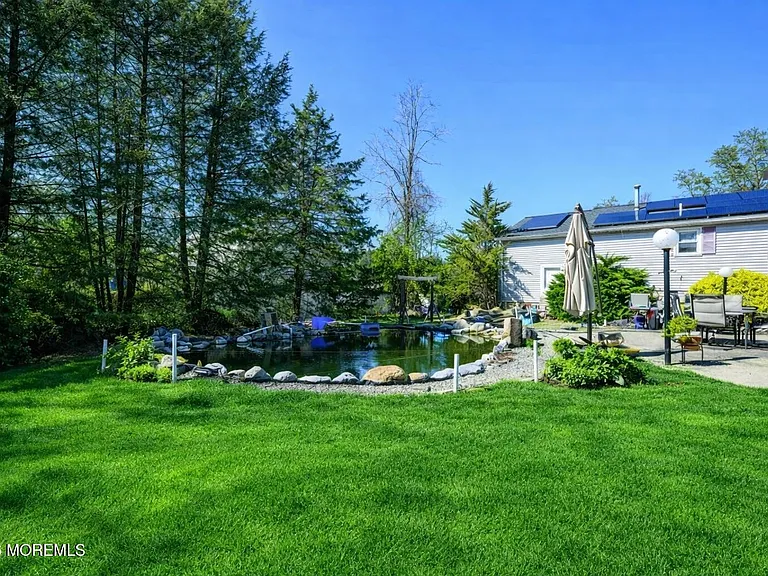 570 Eltone Rd — Photo 35