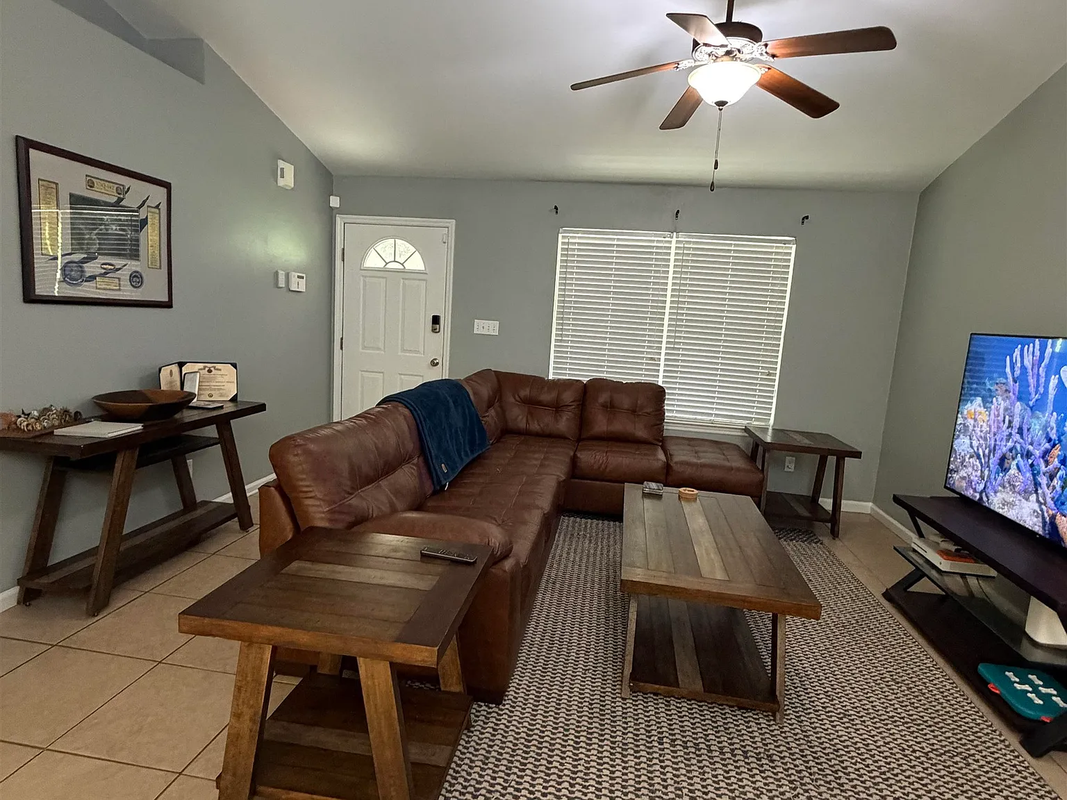 3 bed, 1222 sqft, $2,000 — Photo 4