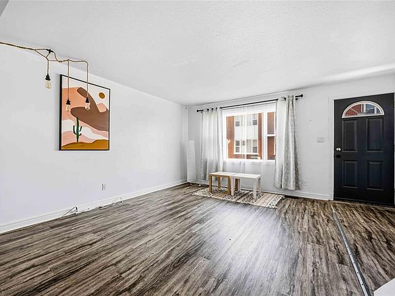 4th image of 205 Fane St #2B