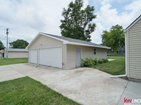 1012 Lincoln Ave, Dorchester, NE 68343