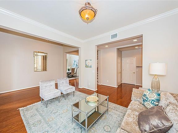 5th image of 14847 Tudor Chase Dr