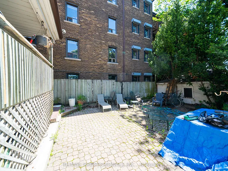 1485 King St W #4 — Photo 11