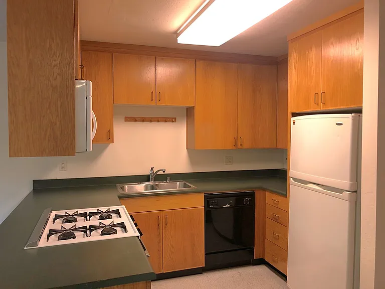 2436 Ellsworth St #B — Photo 2