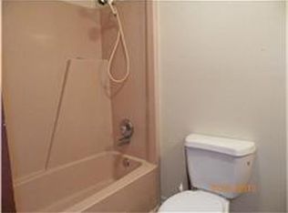 2301 Hicklin St, Alvin, TX 77511