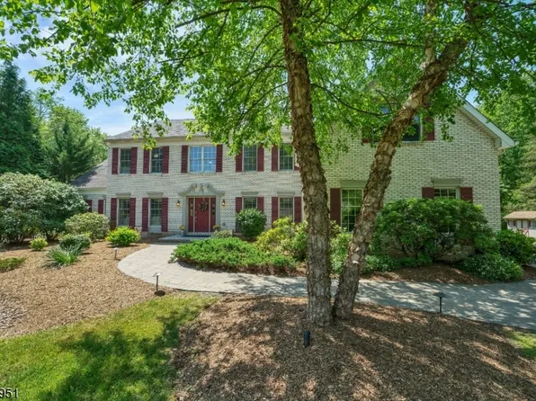 1 Spring Lake Dr, Chester Twp., NJ 07931