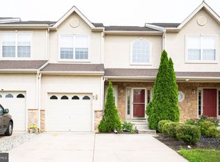 85 Glacier Dr, Berlin, NJ 08009
