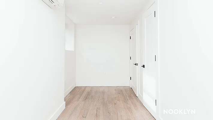 Rented by Nooklyn NYC LLC | media 31