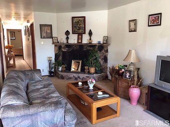 3rd image of 1322 Quesada Ave
