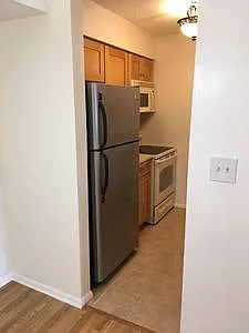 1919 Ravens Crest Dr — Photo 4