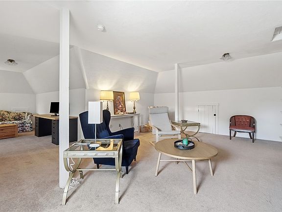 62nd image of 505 E Linden Ave