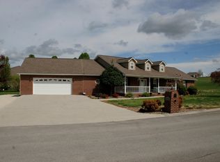 135 Old Hickory Cir, Madisonville, TN 37354