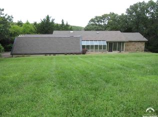 1260 N 870th Rd, Lawrence, KS 66047