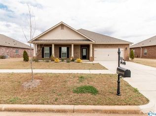 607 Willow Crest Ln SW, Madison, AL 35756
