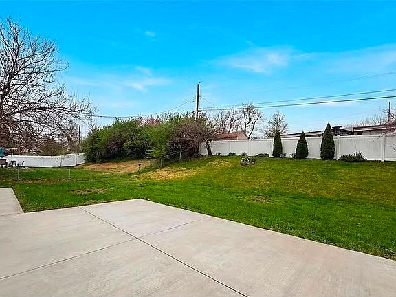 5th image of 503 Wicklow Dr