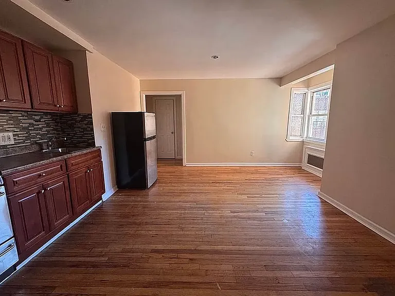 91-35 193rd St #10B — Photo 2