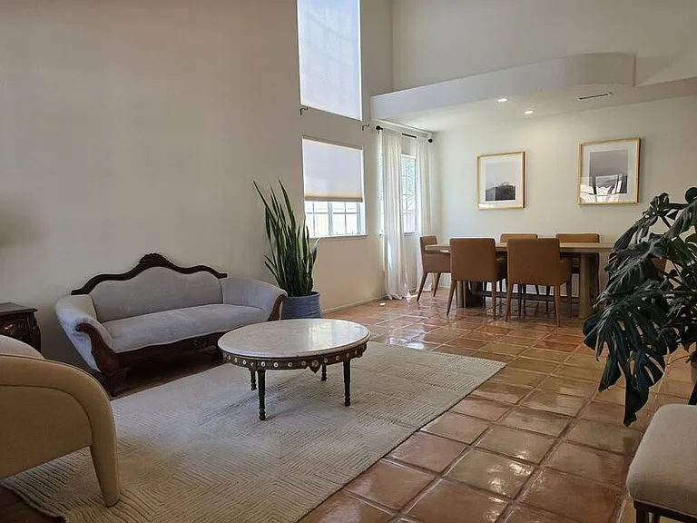 398 N Brook Glen Ln — Photo 5