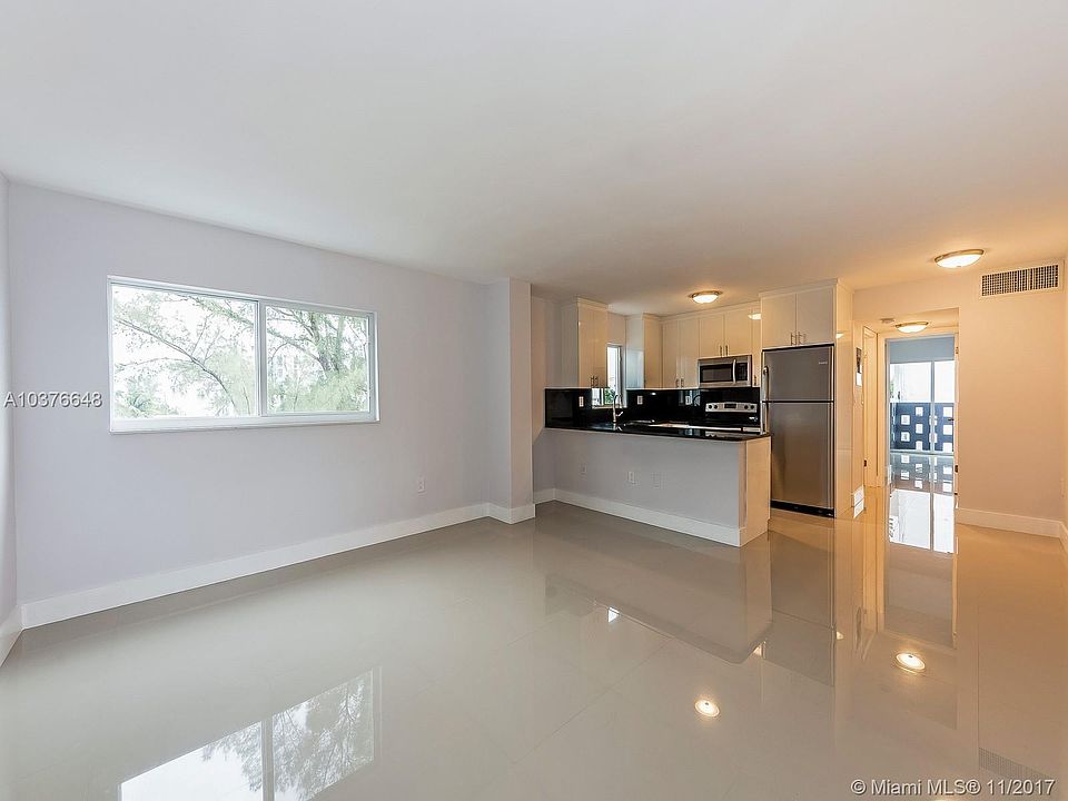 1st image of 1986 Biarritz Dr APT 208