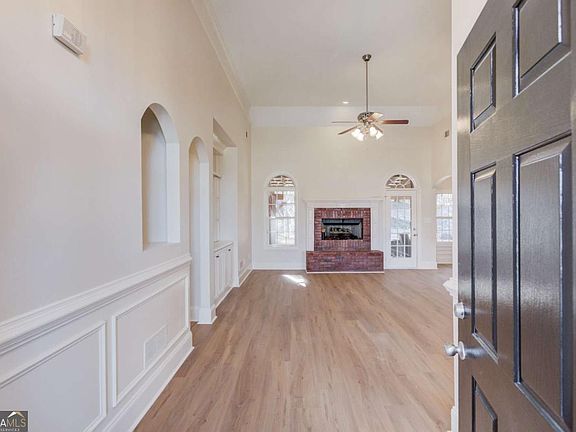 5th image of 2052 Double Springs Pl