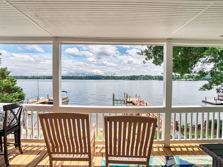 200 Mariners Pointe Rd — Photo 5
