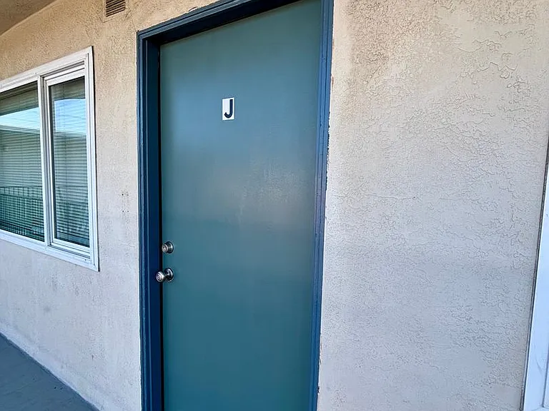 516 Buena Vista Ave #J — Photo 3