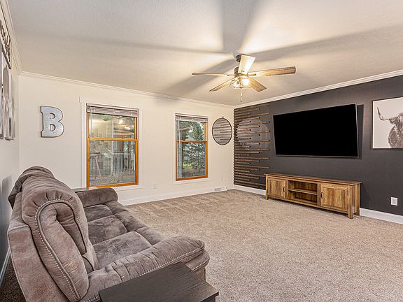 4th image of 4549 Glen Hollow Dr
