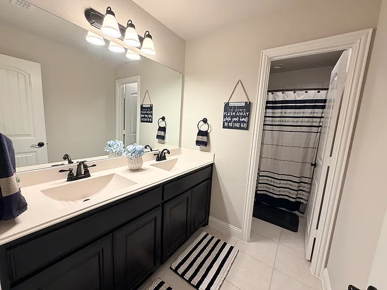 305 Tottenham Ct — Photo 27