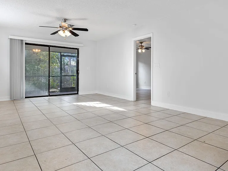 5236 Treetops Dr #L-104 — Photo 6