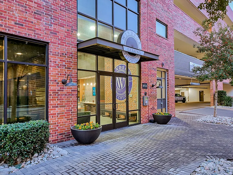 Our Windsor Communities team is ready to welcome you.
