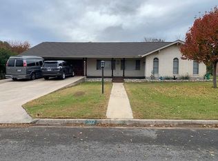 102 Westwood Ln, Kerrville, TX 78028