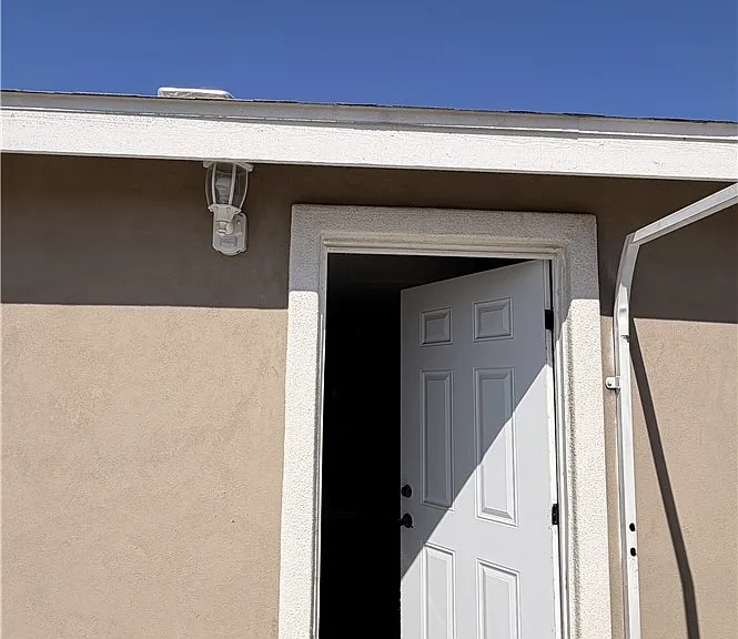 18623 Orange St — Photo 2