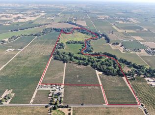 9830 E Woodbridge Rd, Acampo, CA 95220