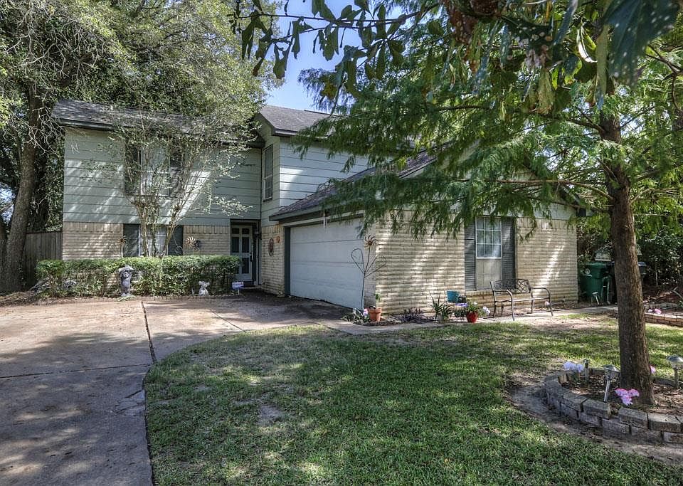 1st image of 519 Derbyshire Dr