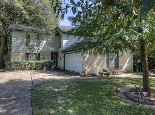 519 Derbyshire Dr, Houston, TX 77034