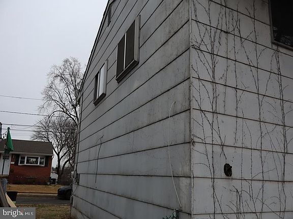 3rd image of 6709 Chandler Ave