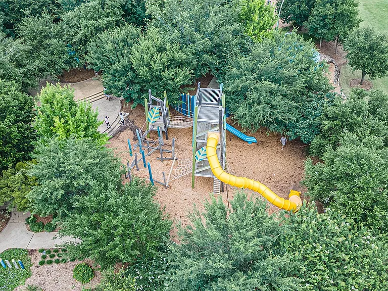 1618 Clover Ct — Photo 50