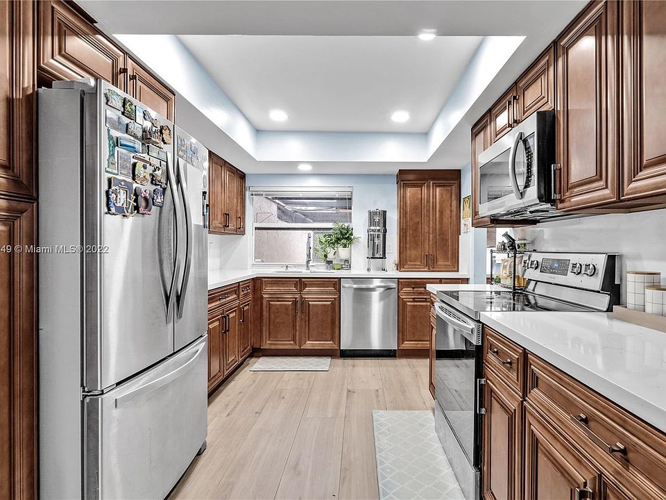 1st image of 607 Lake Blvd #607