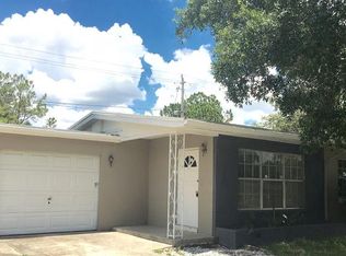 5318 Rainbow Dr, Temple Terrace, FL 33617