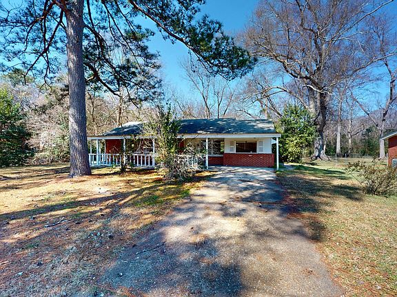 2nd image of 3705 Sherwood Dr
