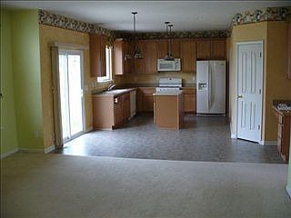 3rd image of 16304 Countryside Blvd