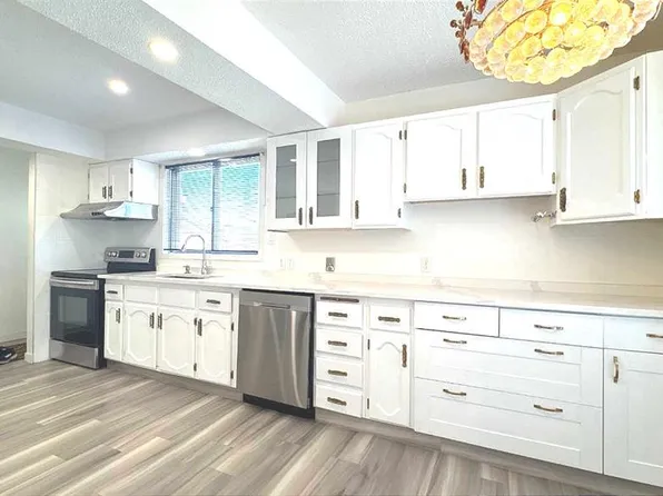 6715 N 43rd Ave NE, Calgary, AB T1Y 5N9