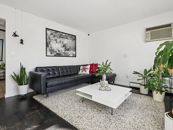 3rd image of 89 Anderson Ave #2
