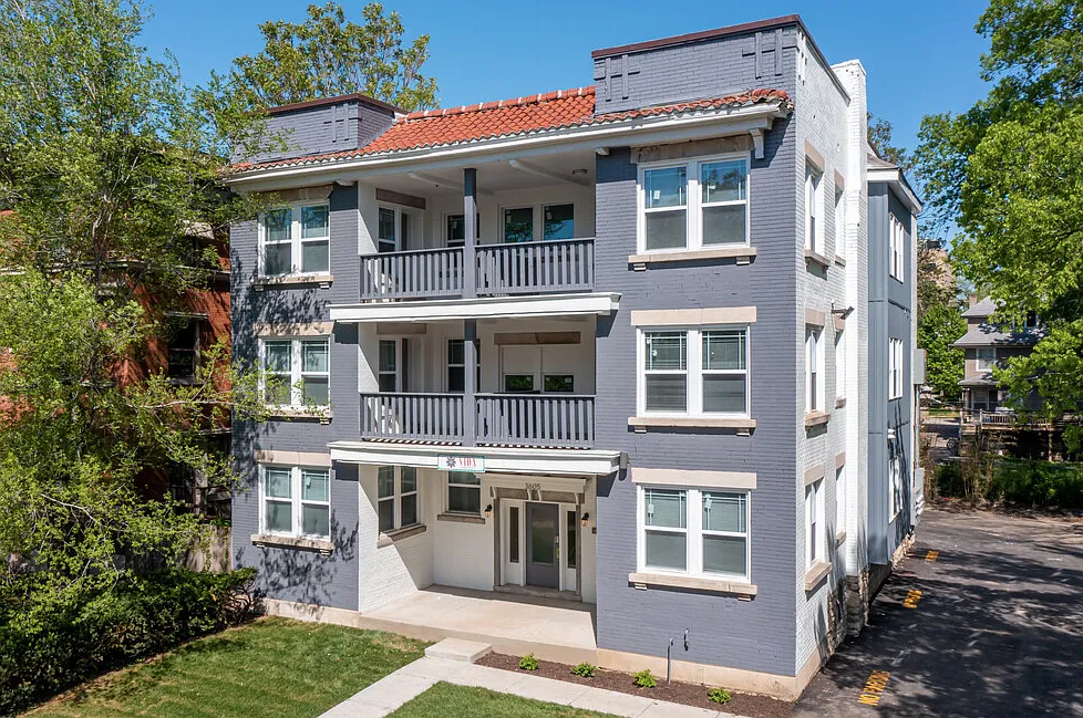 Building Photo - 3605 Summit St #4