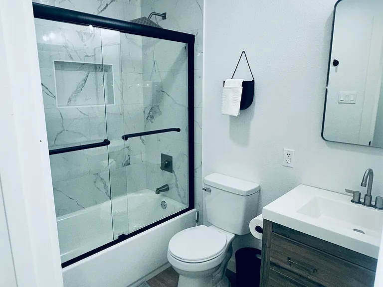 Full Bathroom