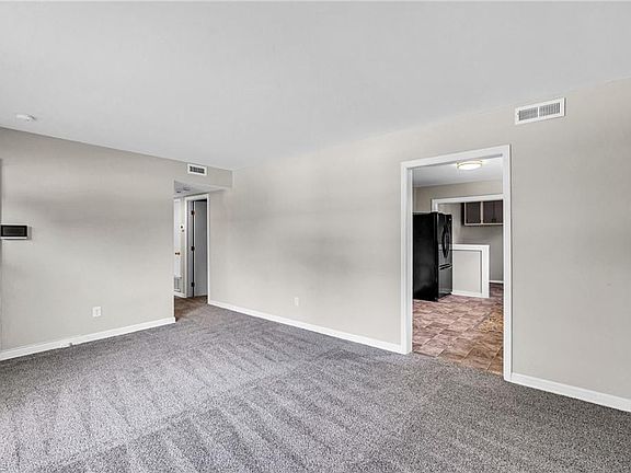 2nd image of 615 Marsh St